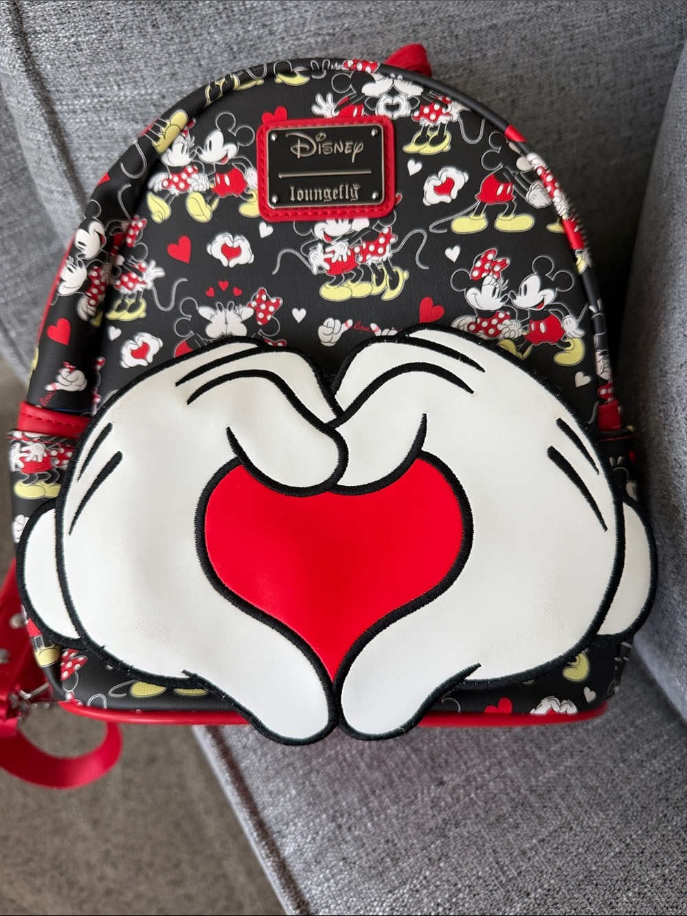 Mickey and Minnie heart loungefly - Picture 4 of 8